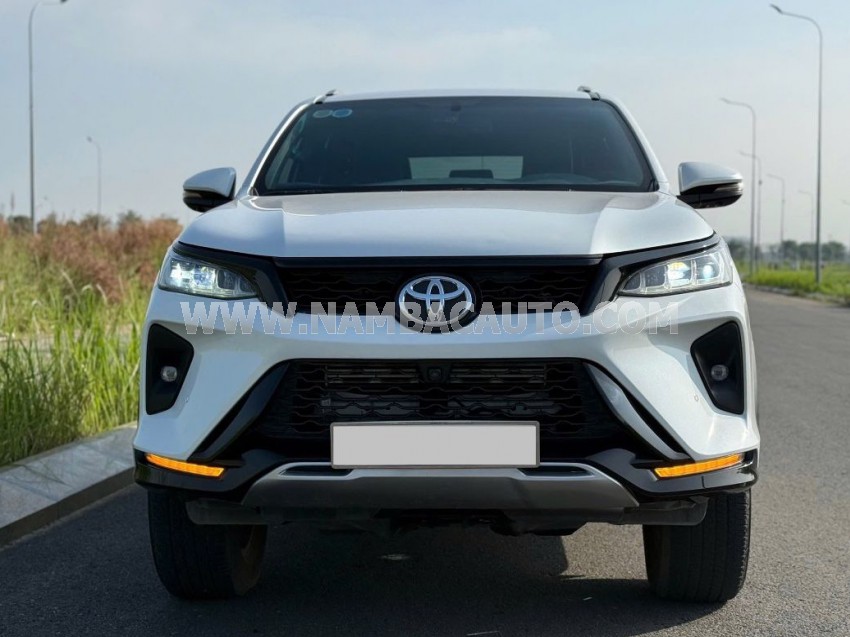 Xe Toyota Fortuner Legender 2.4L 4x2 AT 2022