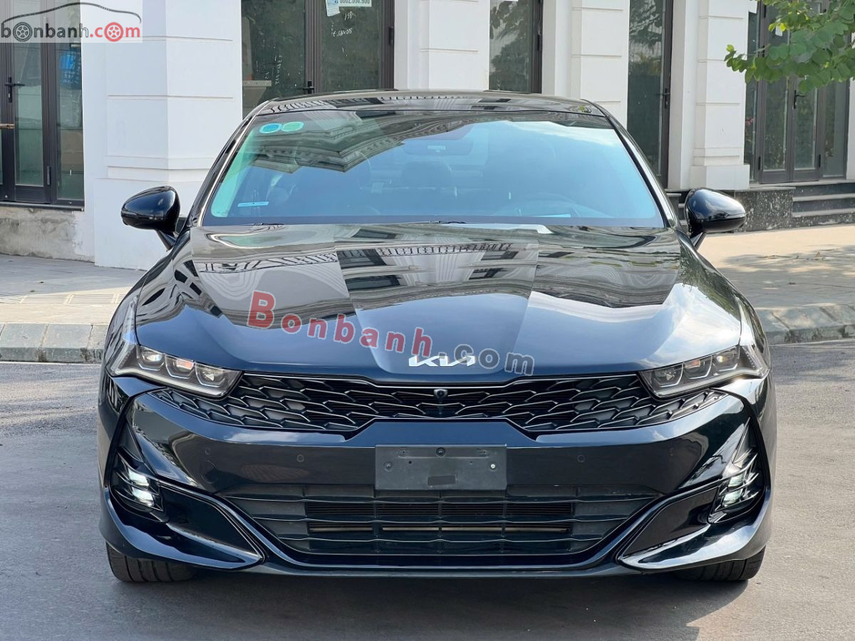 Kia K5 Premium 2.0 AT 2022