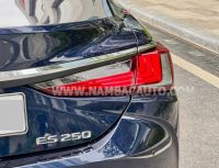 Xe Lexus ES 250 2025